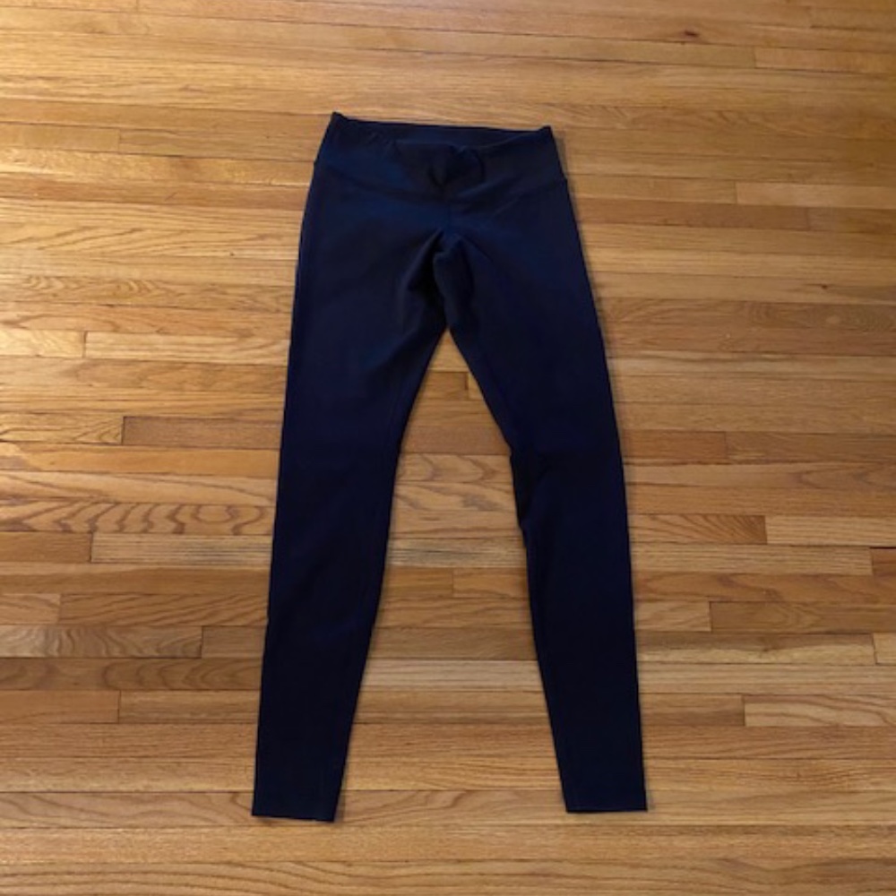 Lululemon Wunder Under Black leggings size 6
